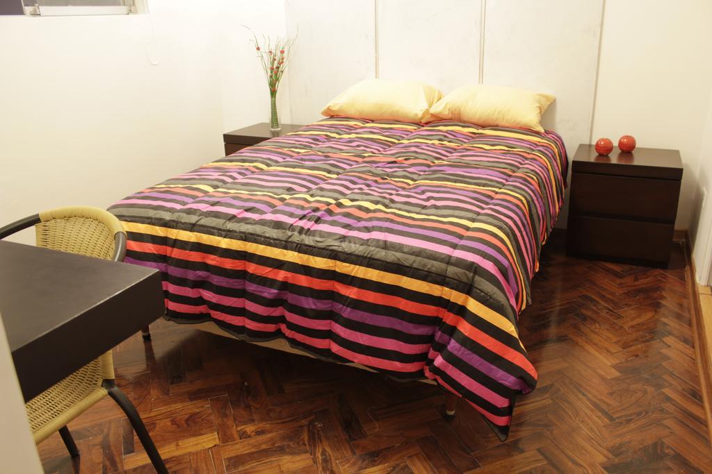 Bed & Breakfast - La Casa De Ceci Lima Luaran gambar