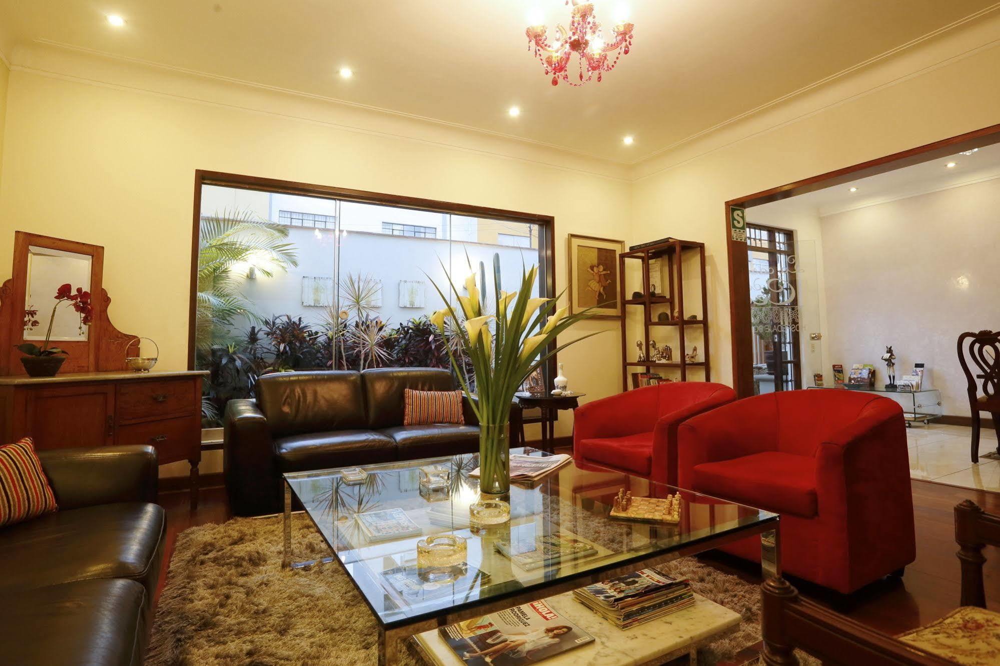 Bed & Breakfast - La Casa De Ceci Lima Luaran gambar