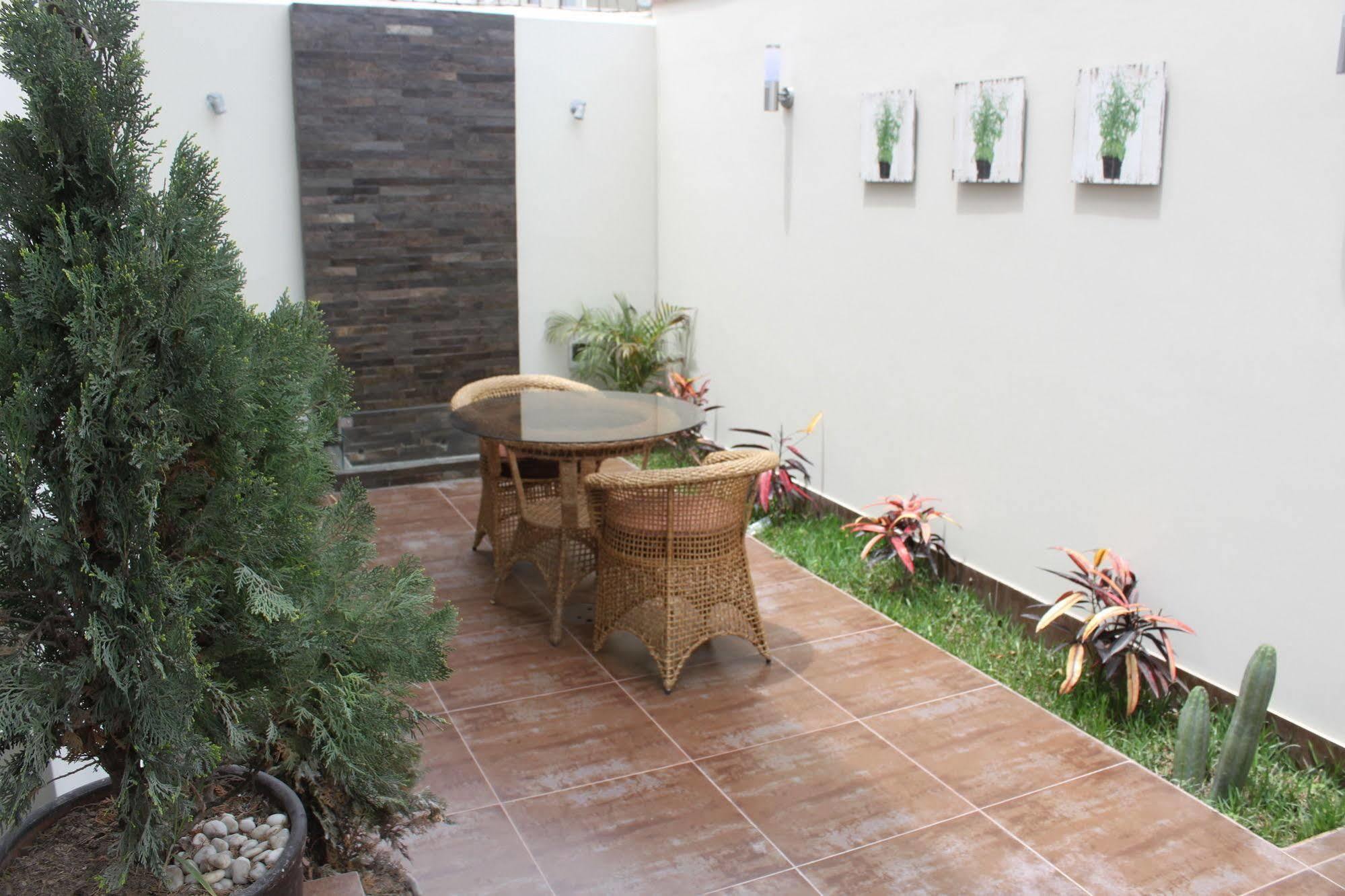 Bed & Breakfast - La Casa De Ceci Lima Luaran gambar