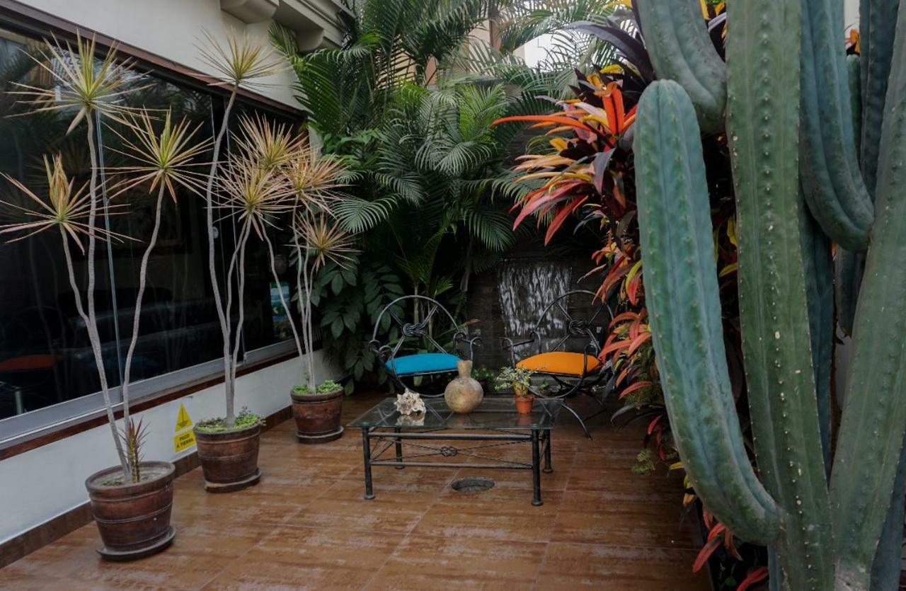 Bed & Breakfast - La Casa De Ceci Lima Luaran gambar